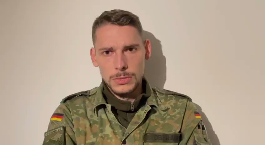 A man in Bundeswehr form gave the German government an ultimatum until today, 16:00, to withdraw all corona measures and step back from a possible vaccination mandate. Otherwise he threatens bodies on the fields. The German defense ministry is searching for the suspect
